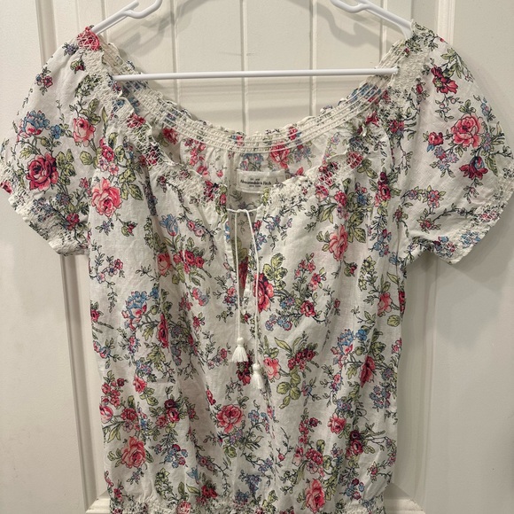 Abercrombie & Fitch Floral Peasant Blouse Off Shoulder NWOT - Picture 1 of 6